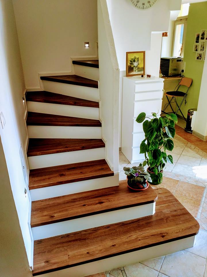 Escalier en béton-plâtre - Revêtement en bois
